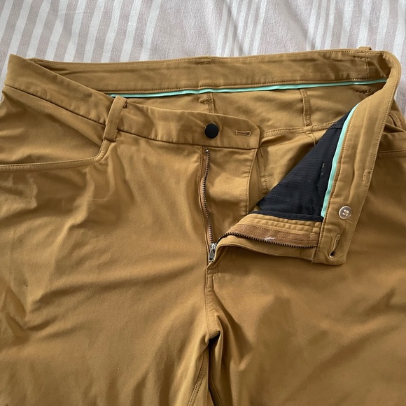Men’s Lululemon ABC Pants - 34 - Picture 2 of 3